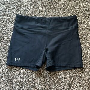 Under Armour Women’s Small Biker / Yoga Work Out Shorts